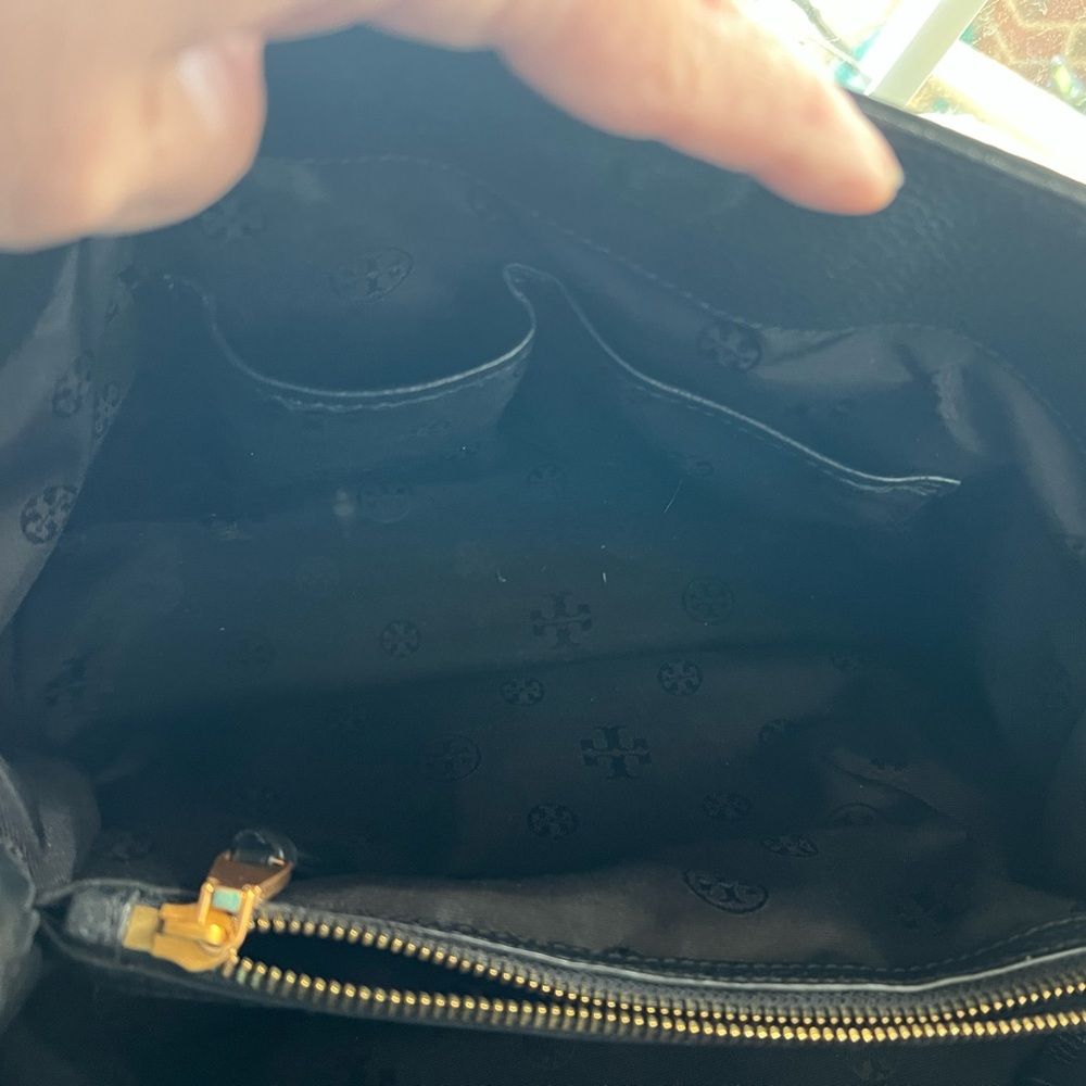 Tory Burch Black Shoulder Bag Pebbled Leather - Picture 3 of 15